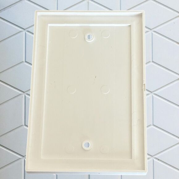 Wall Plate Blank Covers Pack of 10 White Elegant Design - Picture 4 of 5